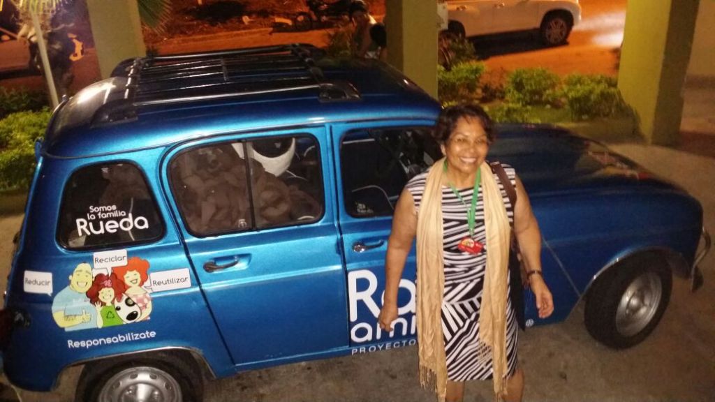 Nurys Arrieta estuvo de paseo en las R4 de Ciudadano de Honor.